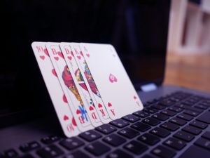 Kann man beim Online Blackjack Karten zählen?